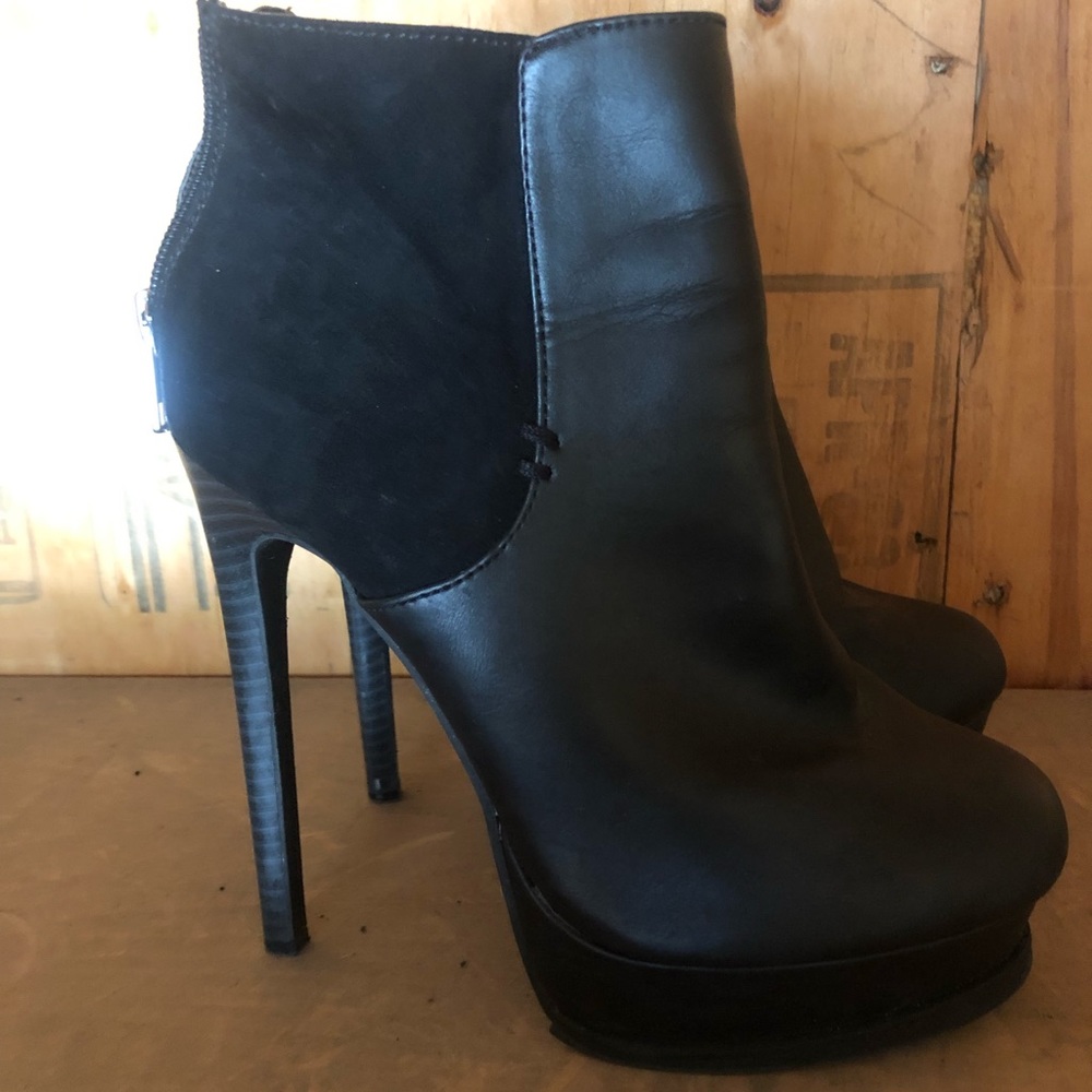 Forever 21 high heel booties heel height 5 “